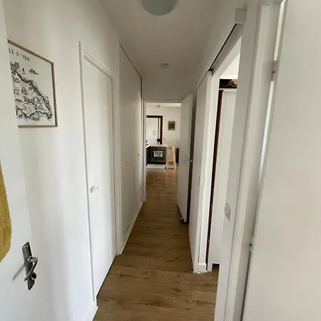 Appartamento Charming Near La Parigi